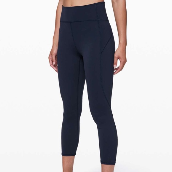 Navy in movement crop lululemon leggings - Picture 4 of 7